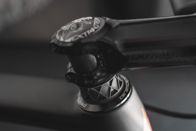 extralite_spacer_ceramicspeed_dustcover_sl6